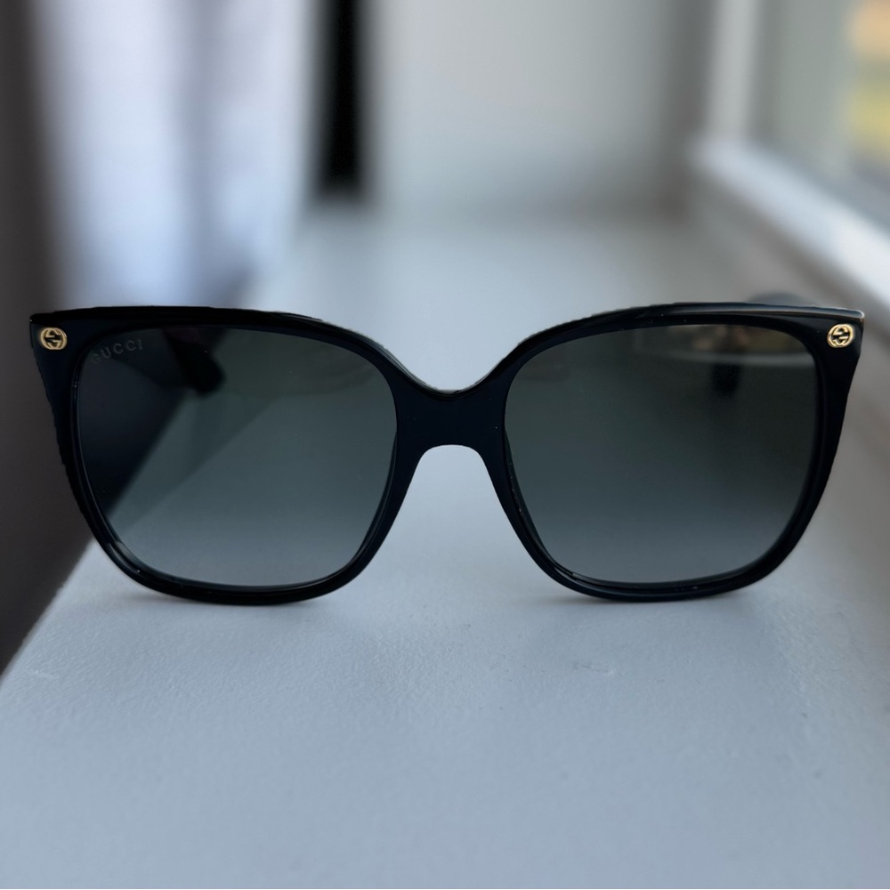 Gucci Black Gradient Oversized Square Sunglasses … - image 2